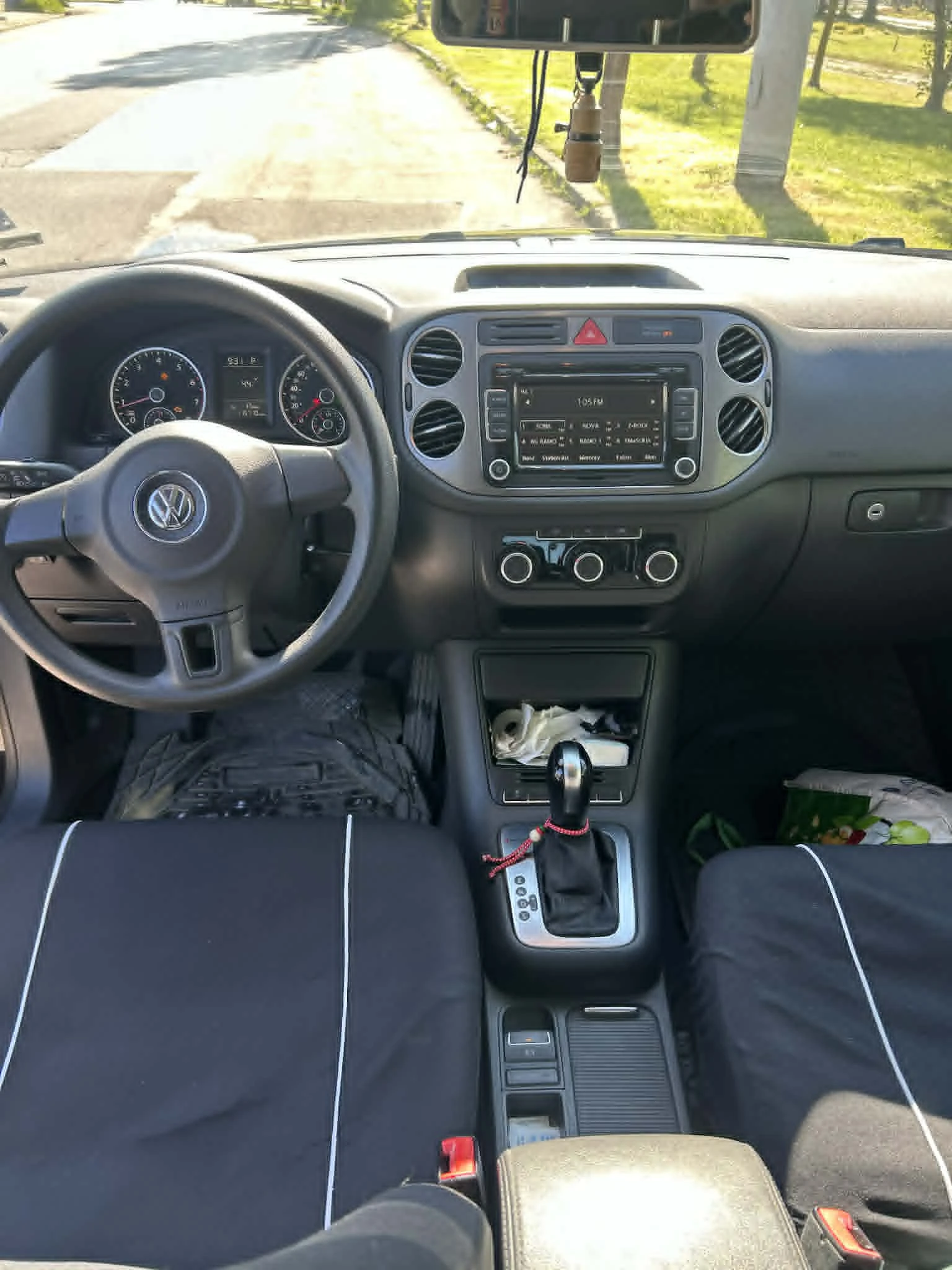 VW Tiguan 2.0 T Газ/Бензин, снимка 5 - Автомобили и джипове - 54400540