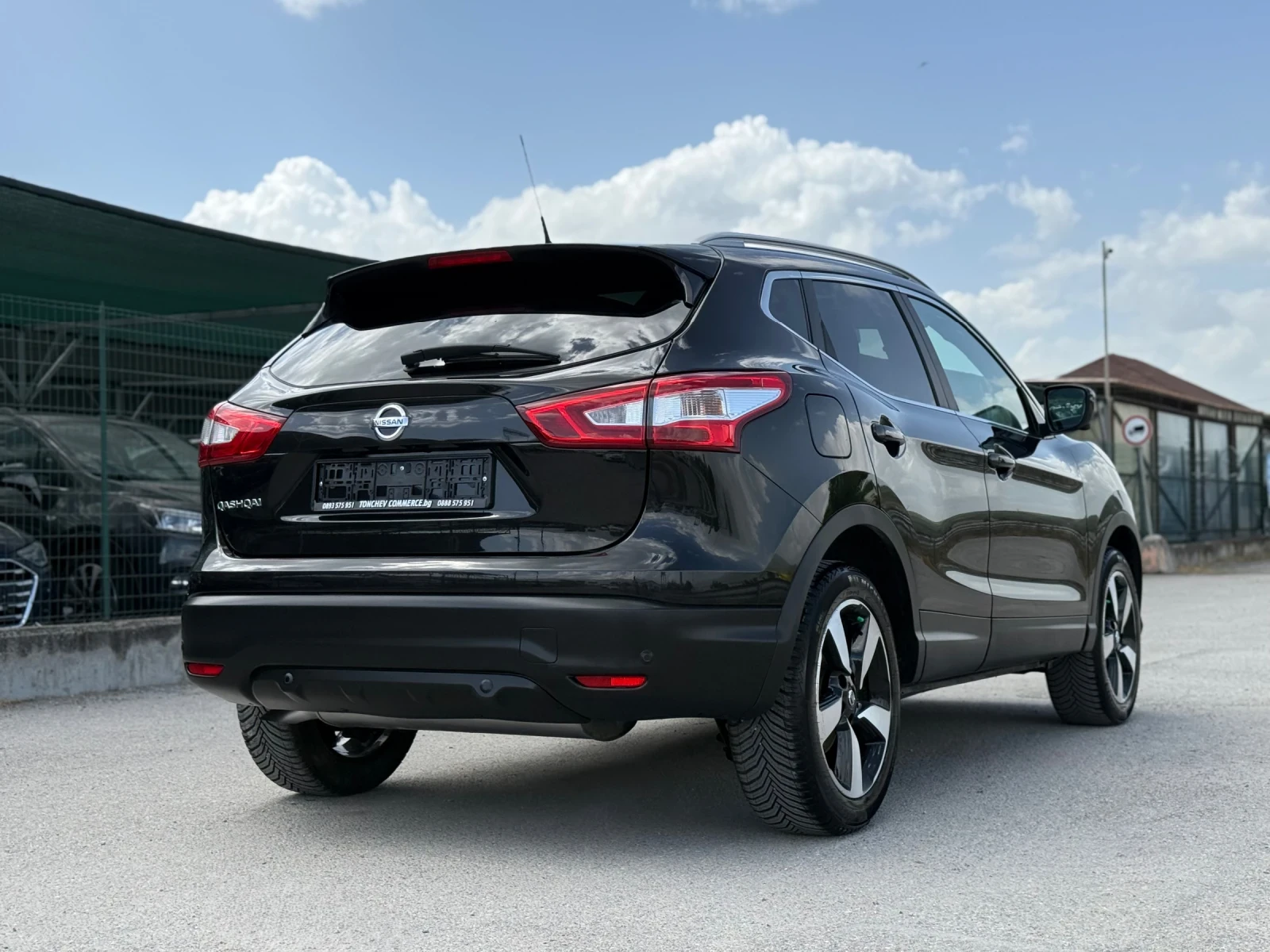 Nissan Qashqai 1.5-dci-162.000km-TOP-EURO-6B-ПАНОРАМА-КАМЕРА-360, снимка 6 - Автомобили и джипове - 54511220