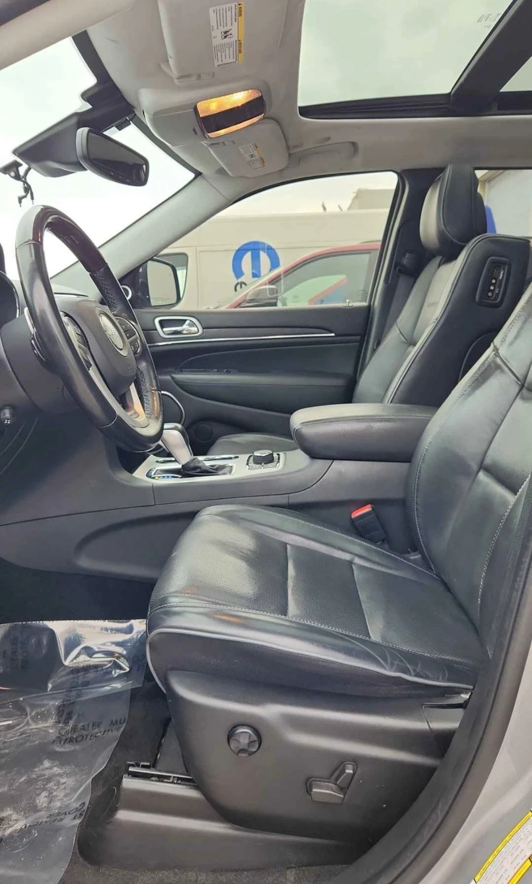Jeep Grand cherokee SUMMIT * 5.7 HEMI * ВЪЗДУШНО ОКАЧВАНЕ * ОБДУХВАНЕ , снимка 7 - Автомобили и джипове - 54641569
