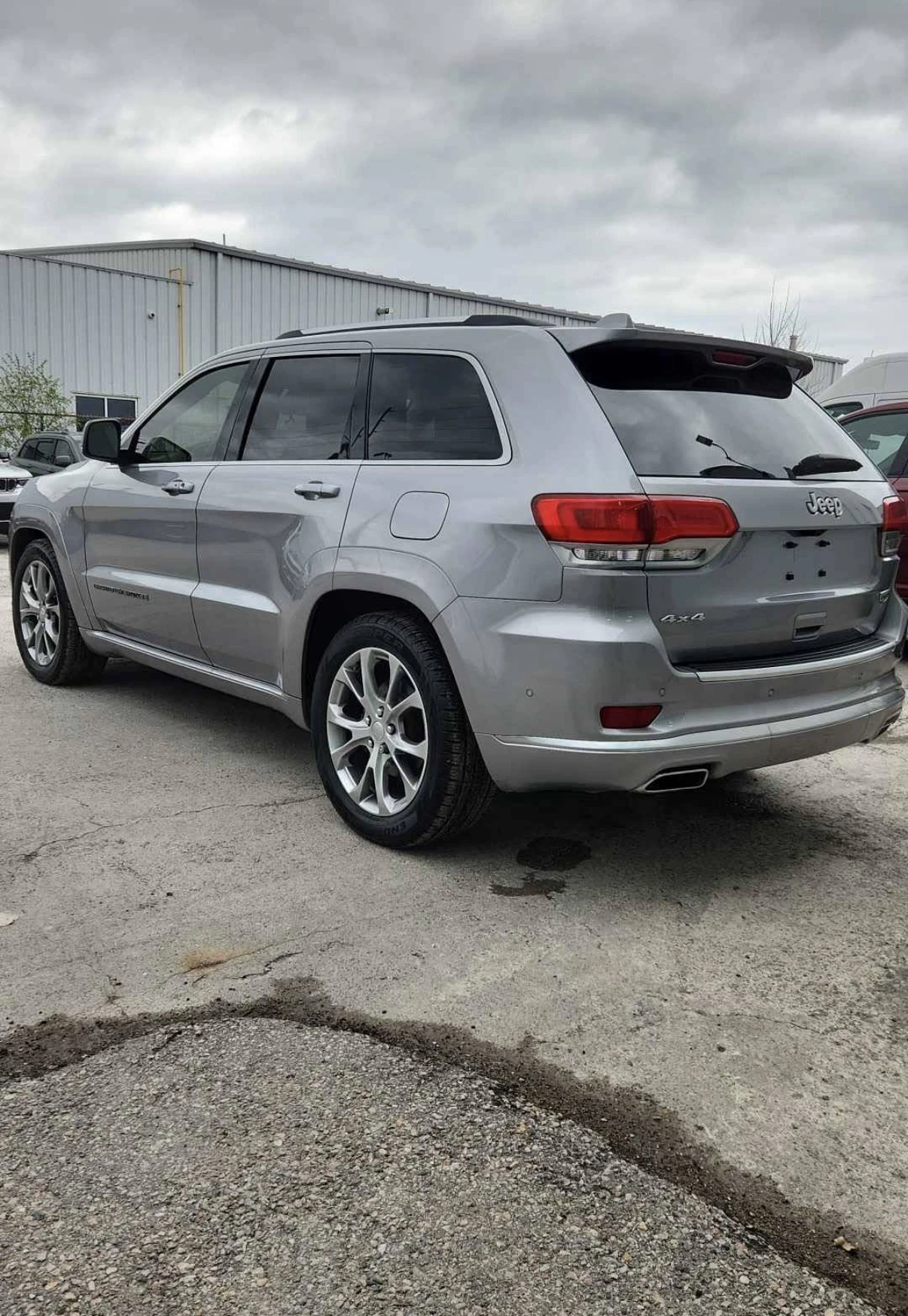 Jeep Grand cherokee SUMMIT * 5.7 HEMI * ВЪЗДУШНО ОКАЧВАНЕ * ОБДУХВАНЕ , снимка 6 - Автомобили и джипове - 54641569