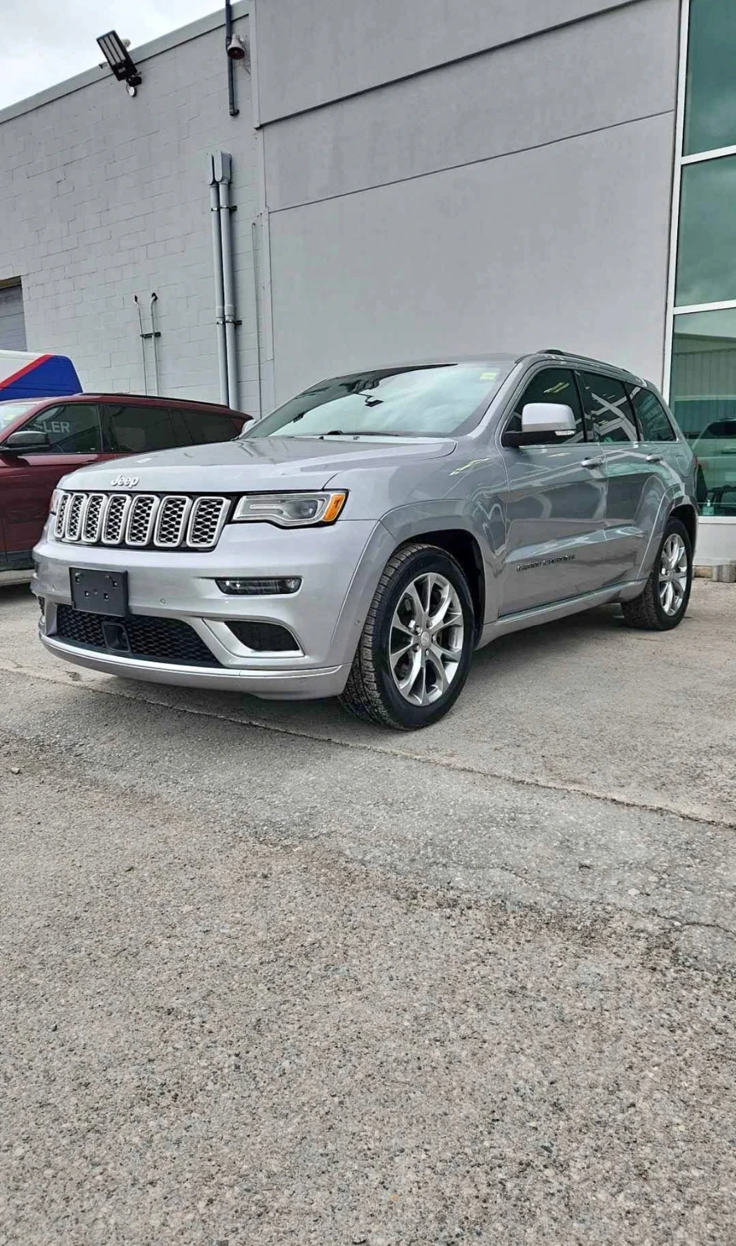 Jeep Grand cherokee SUMMIT * 5.7 HEMI * ВЪЗДУШНО ОКАЧВАНЕ * ОБДУХВАНЕ 