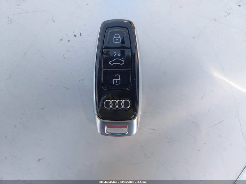 Audi Q8 E-Tron Premium Plus Quattro, снимка 11 - Автомобили и джипове - 54874933