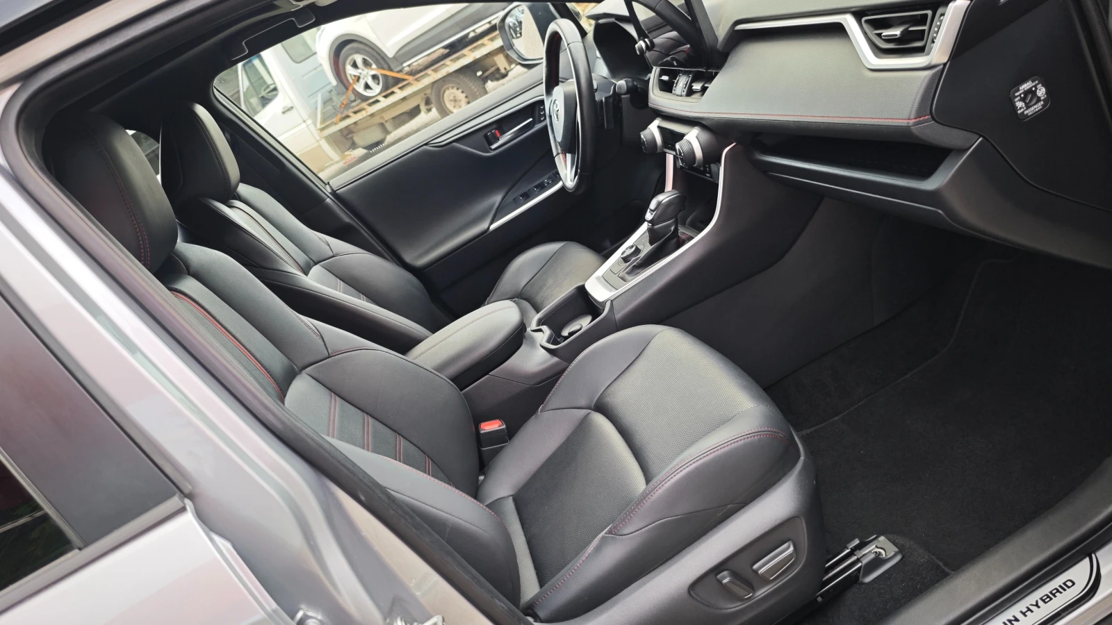 Toyota Rav4 НЕРАЗЛИЧИМ ОТ НОВToyotaRav4Plug-inHybrid Executive, снимка 12 - Автомобили и джипове - 55457038