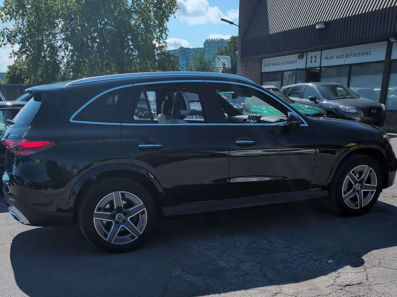 Mercedes-Benz GLC 300 4MATIC | CARFAX | АВТОКРЕДИТ БЕЗ ПЪРВОНАЧАЛНА, снимка 4 - Автомобили и джипове - 55482788