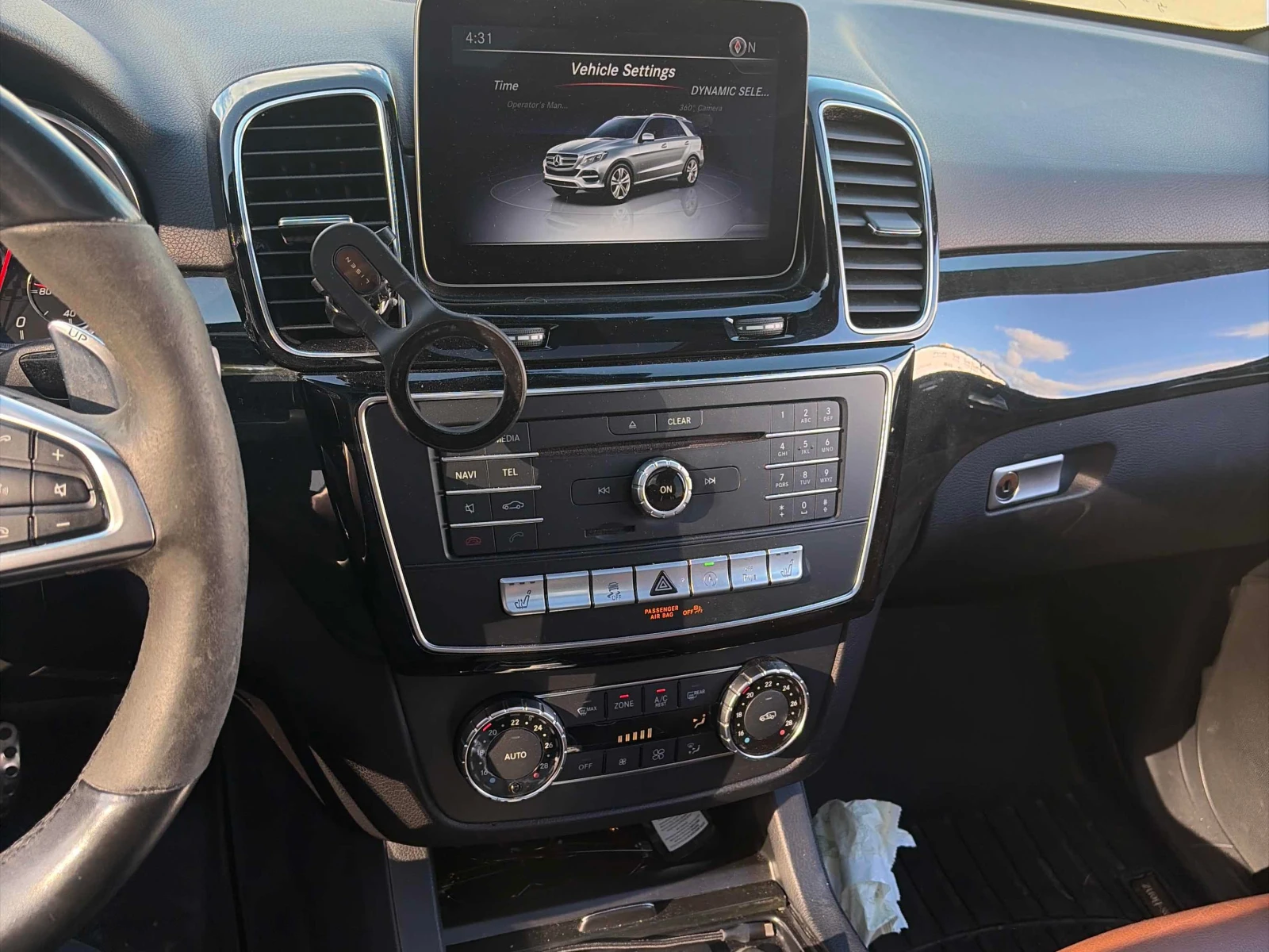 Mercedes-Benz GLE 43 AMG * CARFAX * , снимка 9 - Автомобили и джипове - 56086325