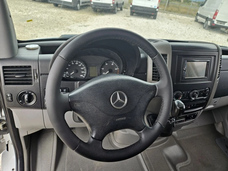 Mercedes-Benz Sprinter 316 Кран, снимка 10 - Бусове и автобуси - 41817576