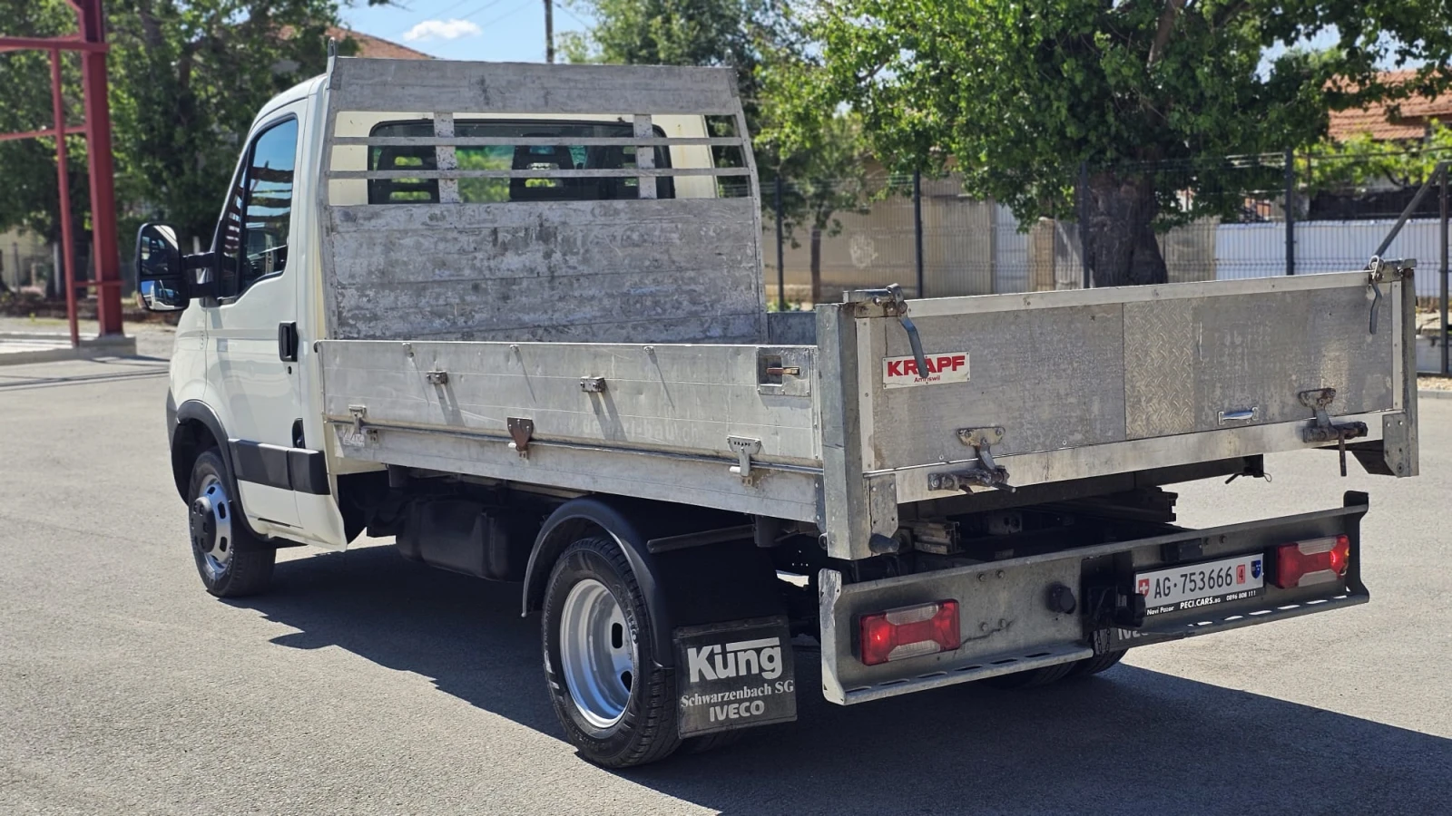 Iveco Daily 35C15 3.0D 6SP CH-СОБСТВЕН ХОД-ТРИСТРАНЕН-ЛИЗИНГ - изображение 4
