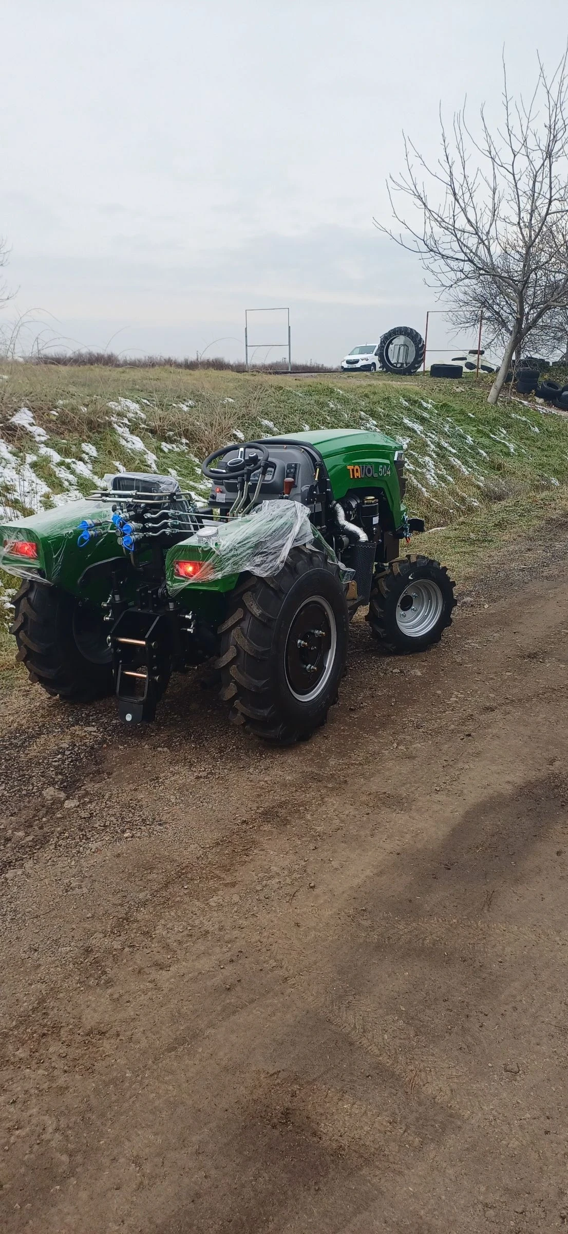 Трактор Друга марка TL504 - изображение 4