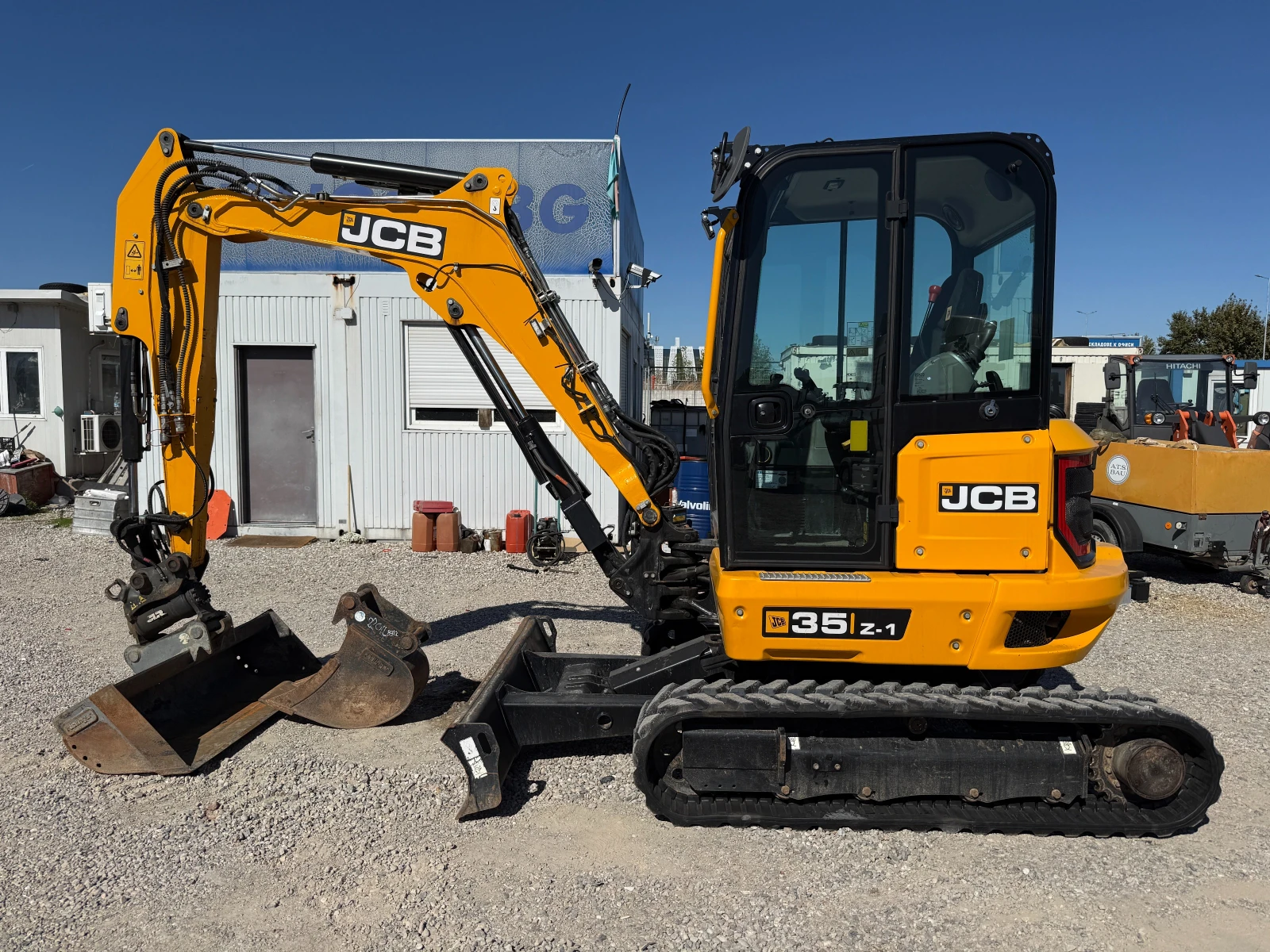Багер JCB 35Z-1