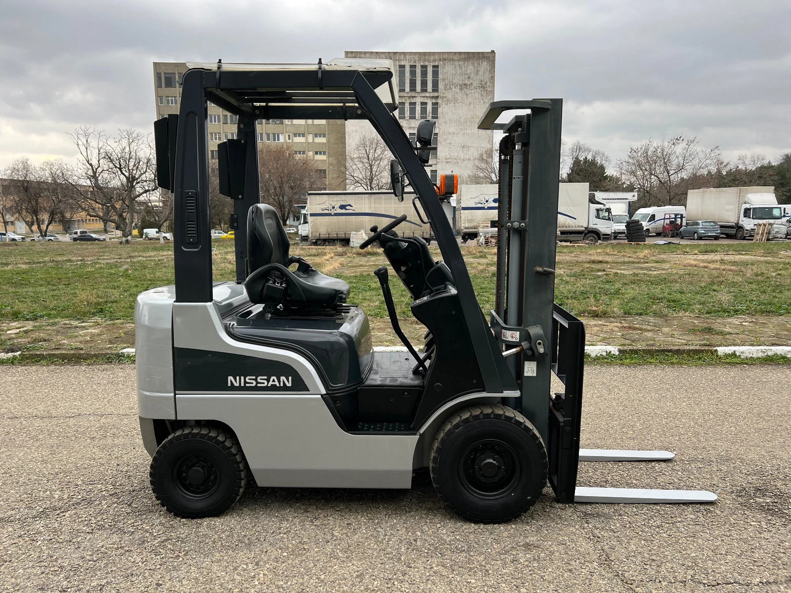  Nissan   /   /  !!! | Mobile.bg   6