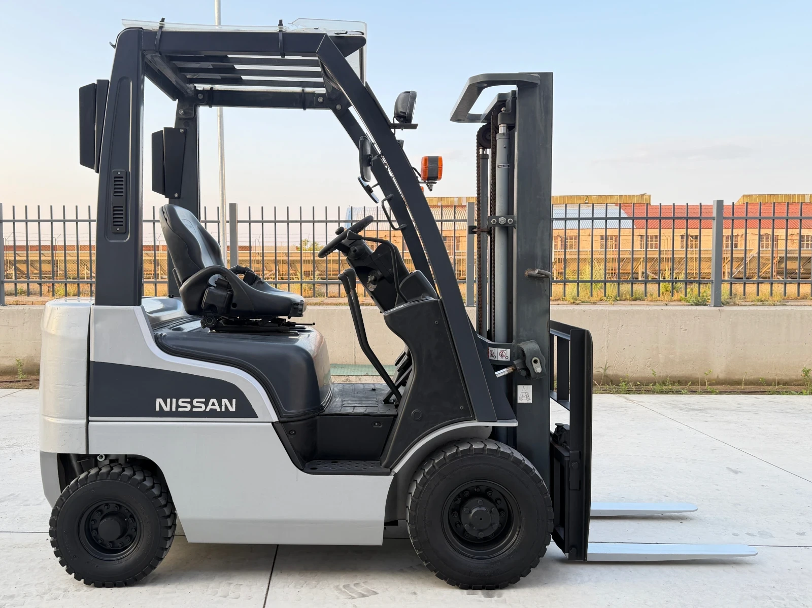 Мотокар Nissan Нов Модел / Като Нов!!!, снимка 6 - Индустриална техника - 53632012