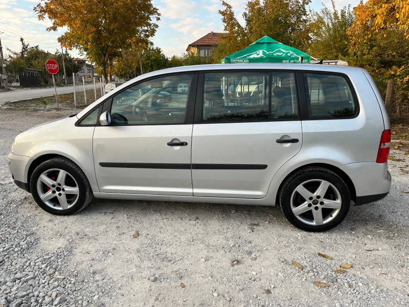 VW Touran 105к.с. 6ск. AC Теглич, снимка 3 - Автомобили и джипове - 47838245