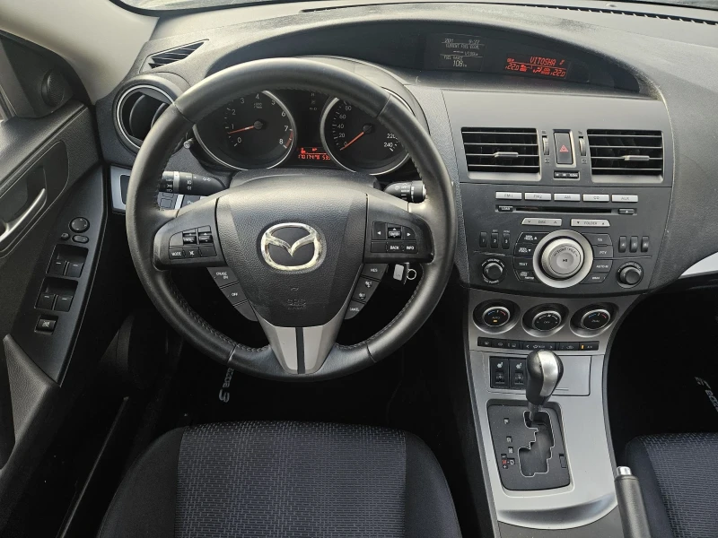 Mazda 3 2.0i AUTOMATIC swiss edition , снимка 12 - Автомобили и джипове - 48843120