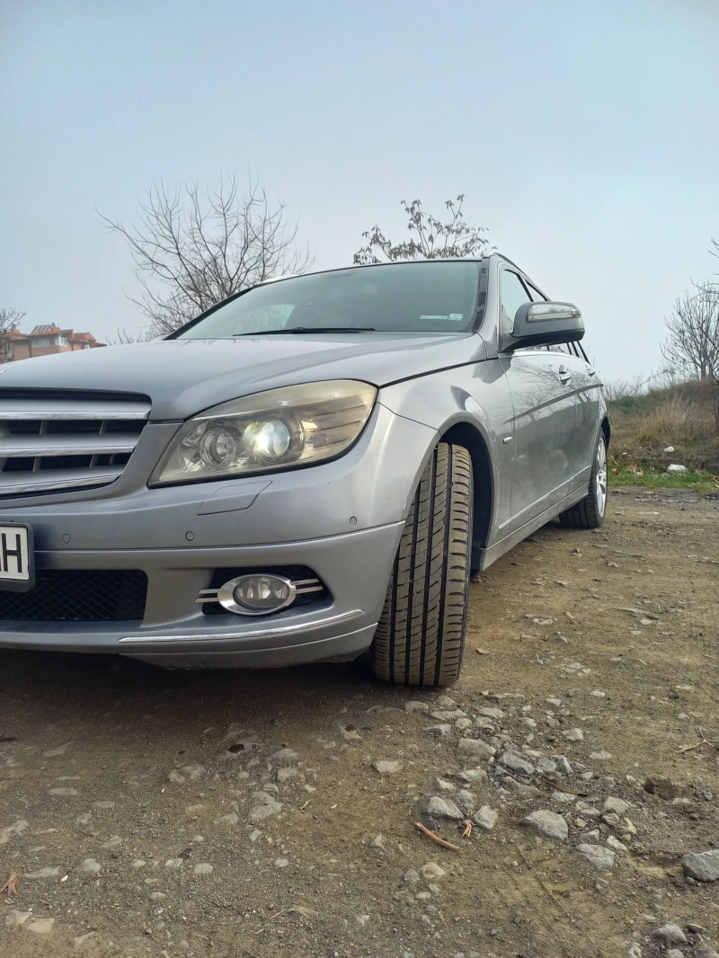 Mercedes-Benz C 220, снимка 2 - Автомобили и джипове - 48918638