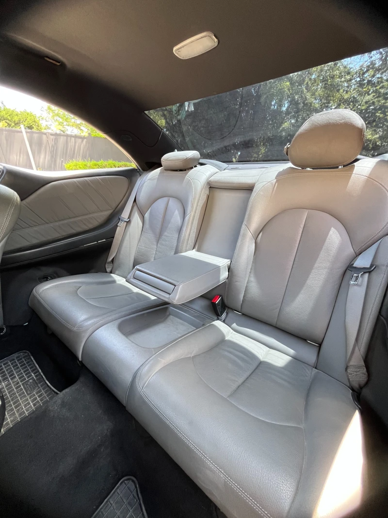 Mercedes-Benz CLK, снимка 10 - Автомобили и джипове - 52071219