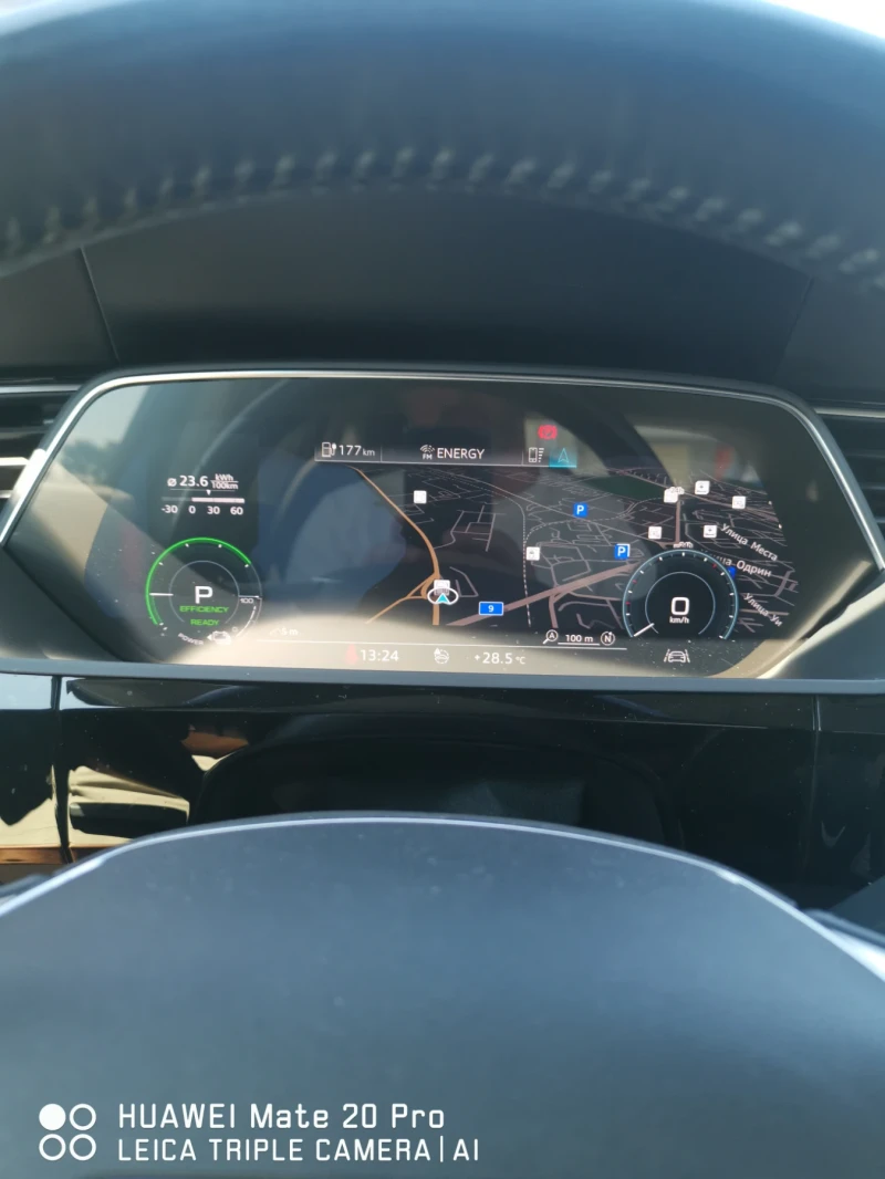 Audi E-Tron, снимка 10 - Автомобили и джипове - 52233102