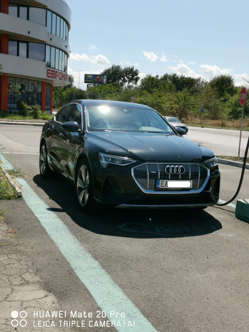 Audi E-Tron, снимка 3 - Автомобили и джипове - 52233102