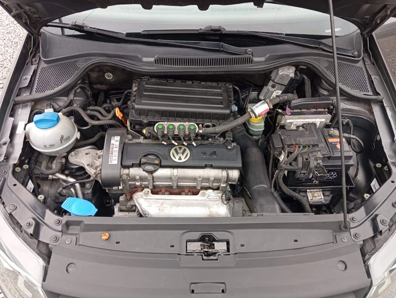 VW Polo 1.4/BIFUEL/LIMITED, снимка 16 - Автомобили и джипове - 52247209