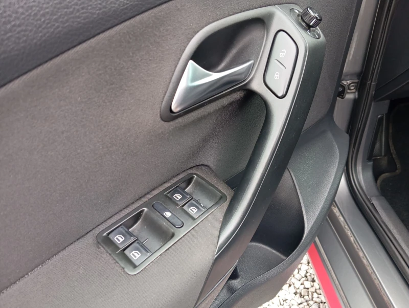 VW Polo 1.4/BIFUEL/LIMITED, снимка 11 - Автомобили и джипове - 52247209