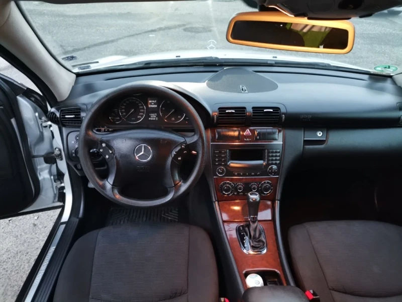 Mercedes-Benz C 220 Barter, снимка 8 - Автомобили и джипове - 52702413