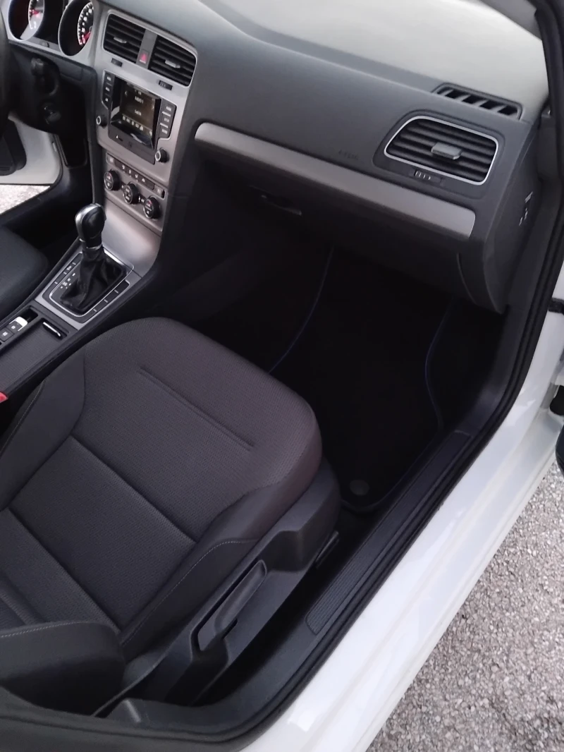 VW Golf, снимка 13 - Автомобили и джипове - 52906501