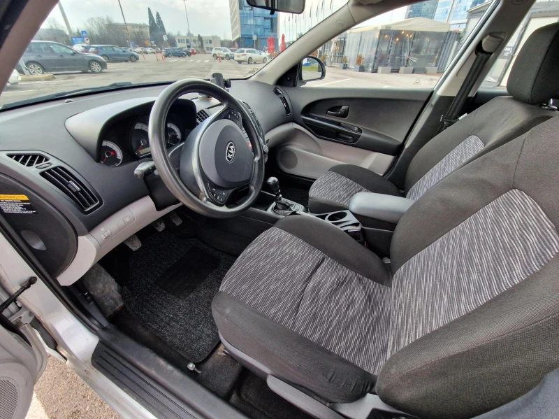 Kia Ceed GAZ/Benzin, снимка 9 - Автомобили и джипове - 53524314
