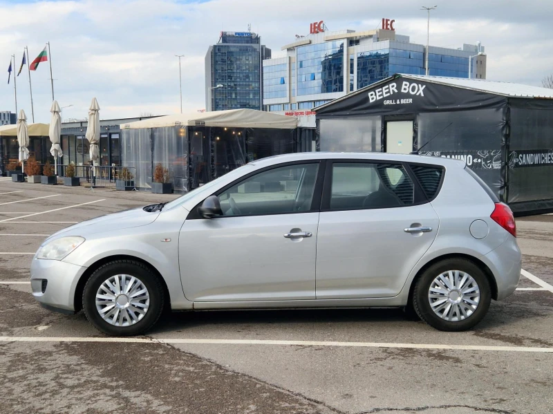 Kia Ceed GAZ/Benzin, снимка 3 - Автомобили и джипове - 53524314