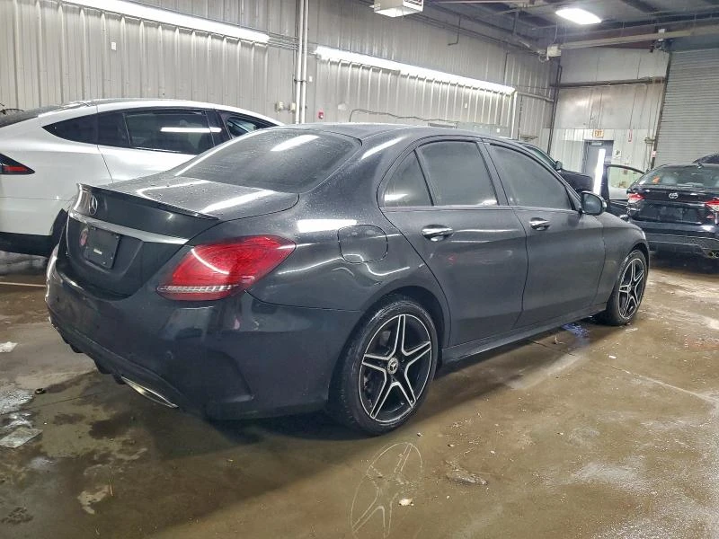 Mercedes-Benz C 300 amg* 4MATIC* Memory* Подгрев* Keyless* Pano* Navi, снимка 3 - Автомобили и джипове - 53038213