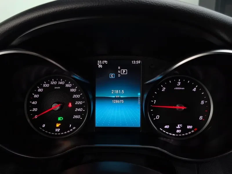 Mercedes-Benz C 220 D 4MATIC COUPE AMG Line, снимка 8 - Автомобили и джипове - 55174015