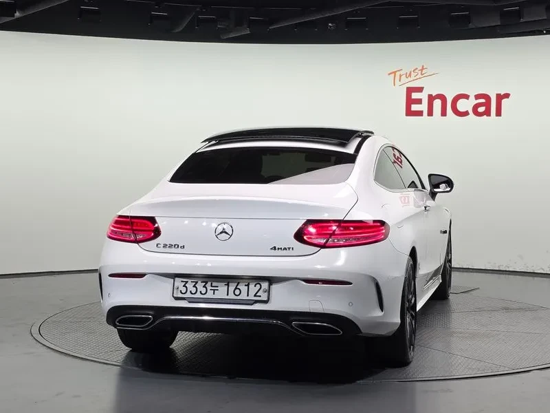 Mercedes-Benz C 220 D 4MATIC COUPE AMG Line, снимка 4 - Автомобили и джипове - 55174015