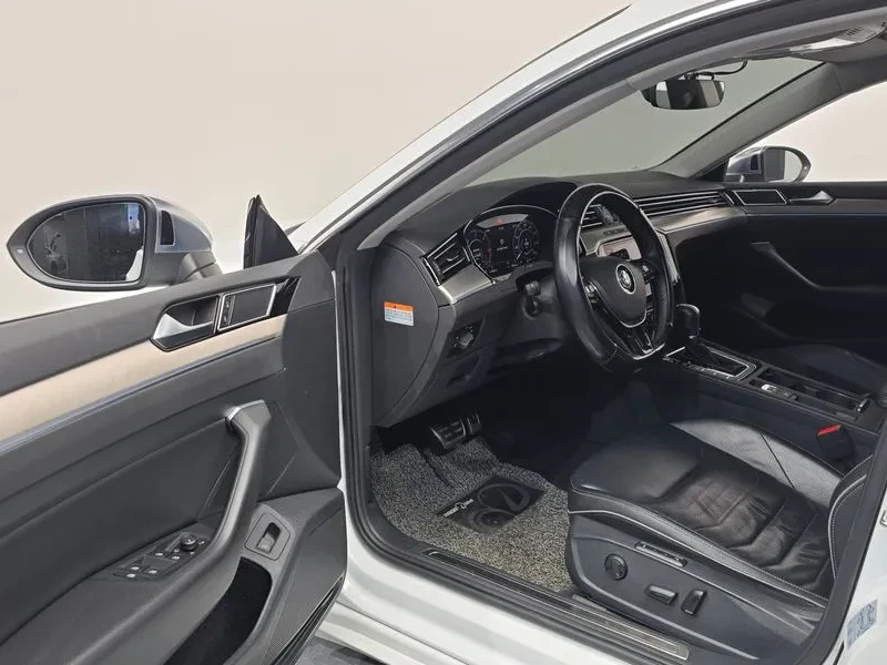 VW Arteon 2.0 Tdi Premium, снимка 10 - Автомобили и джипове - 56000290