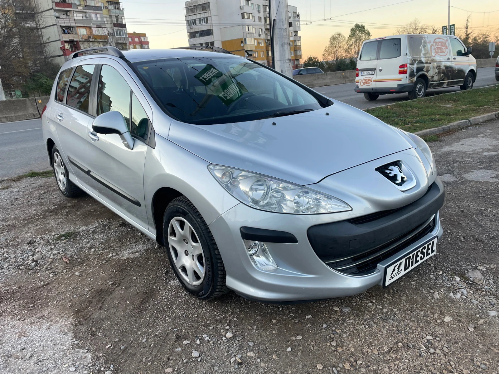 Peugeot 308 1.6HDI-90-ITALIA - изображение 3