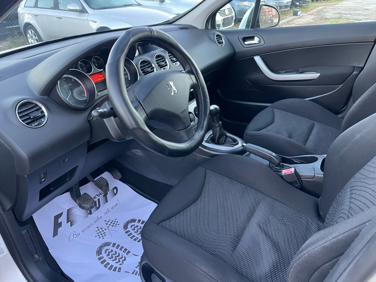 Peugeot 308 1.6HDI-90-ITALIA | Mobile.bg — изображение 11