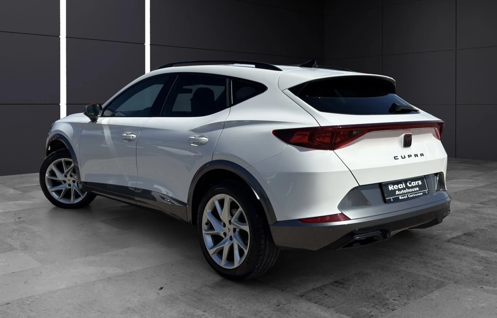 Cupra Formentor 1.5 TSI* DISTR* KEYLESS* CAMERA* CARPLAY - изображение 4
