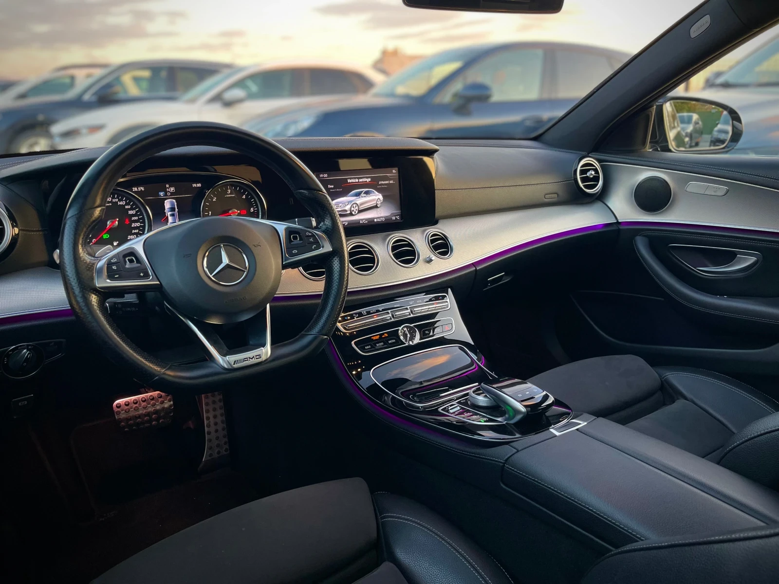Mercedes-Benz E 220 AMG - изображение 9