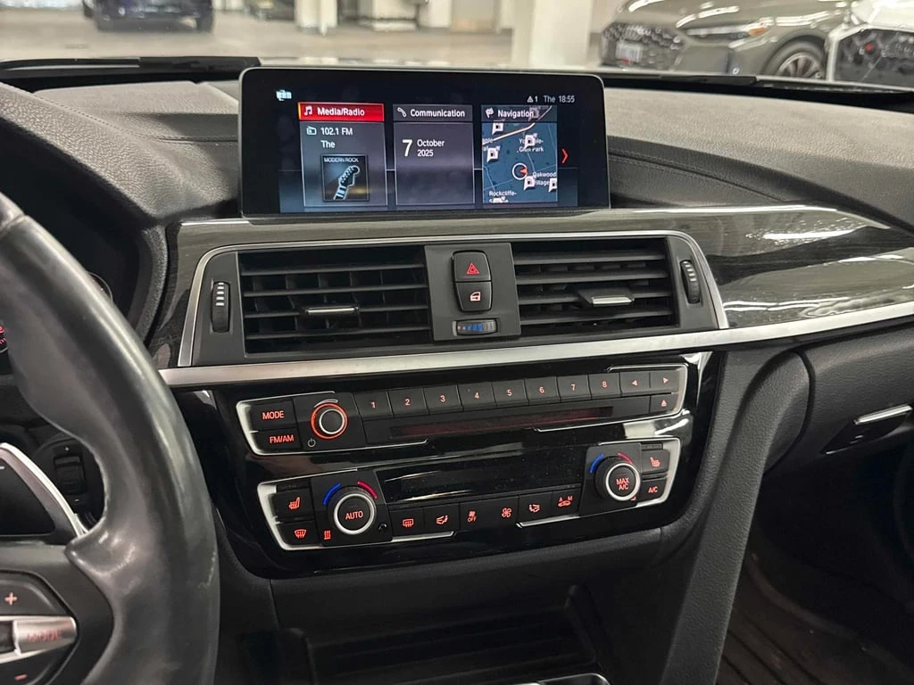 BMW 330 * 330i xDrive * CARFAX * БЕЗ ПЪРВОНАЧАЛНА ВНОСКА - изображение 9