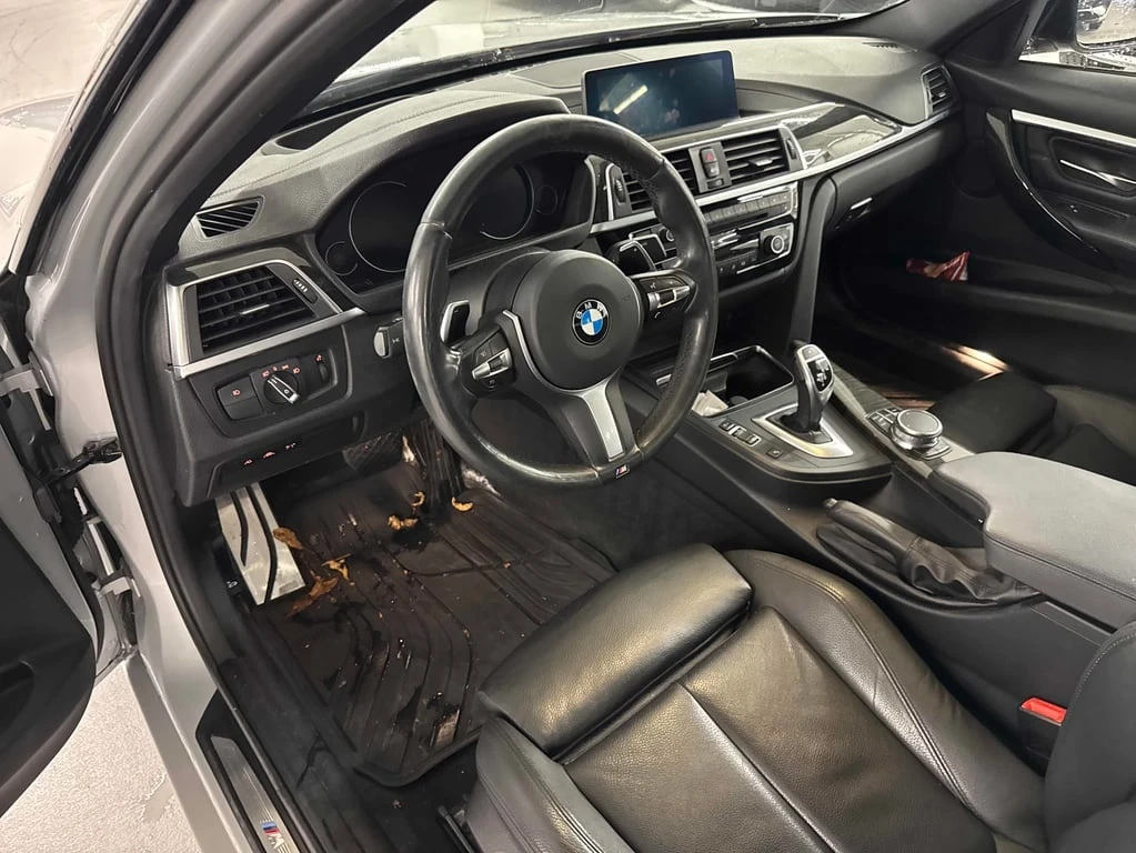 BMW 330 * 330i xDrive * CARFAX * БЕЗ ПЪРВОНАЧАЛНА ВНОСКА - изображение 5