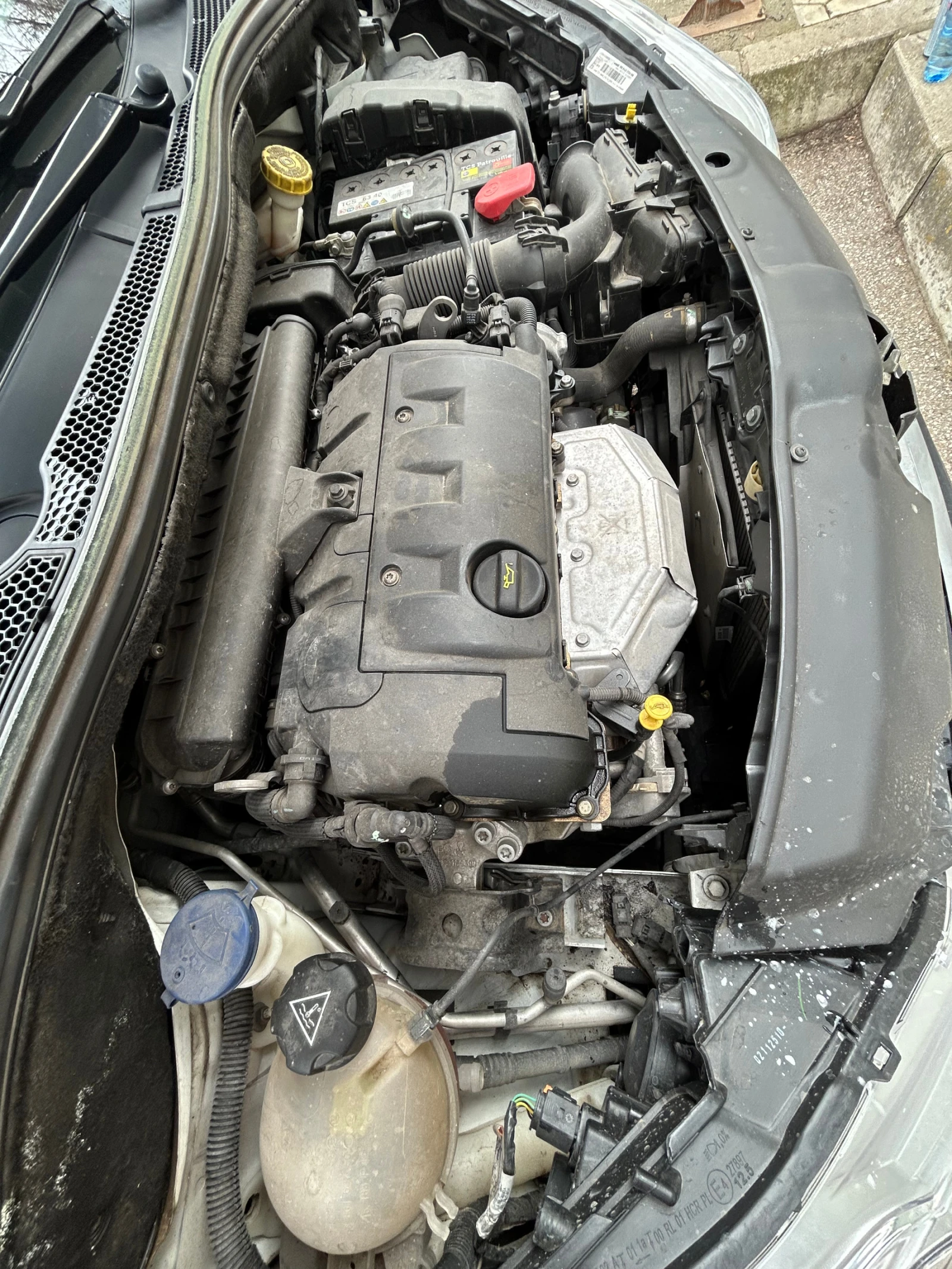 Peugeot 208 1.6i АВТОМАТИК, снимка 9 - Автомобили и джипове - 53760760