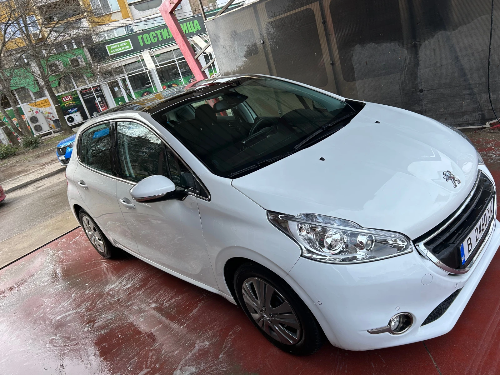 Peugeot 208 1.6i АВТОМАТИК, снимка 2 - Автомобили и джипове - 53760760