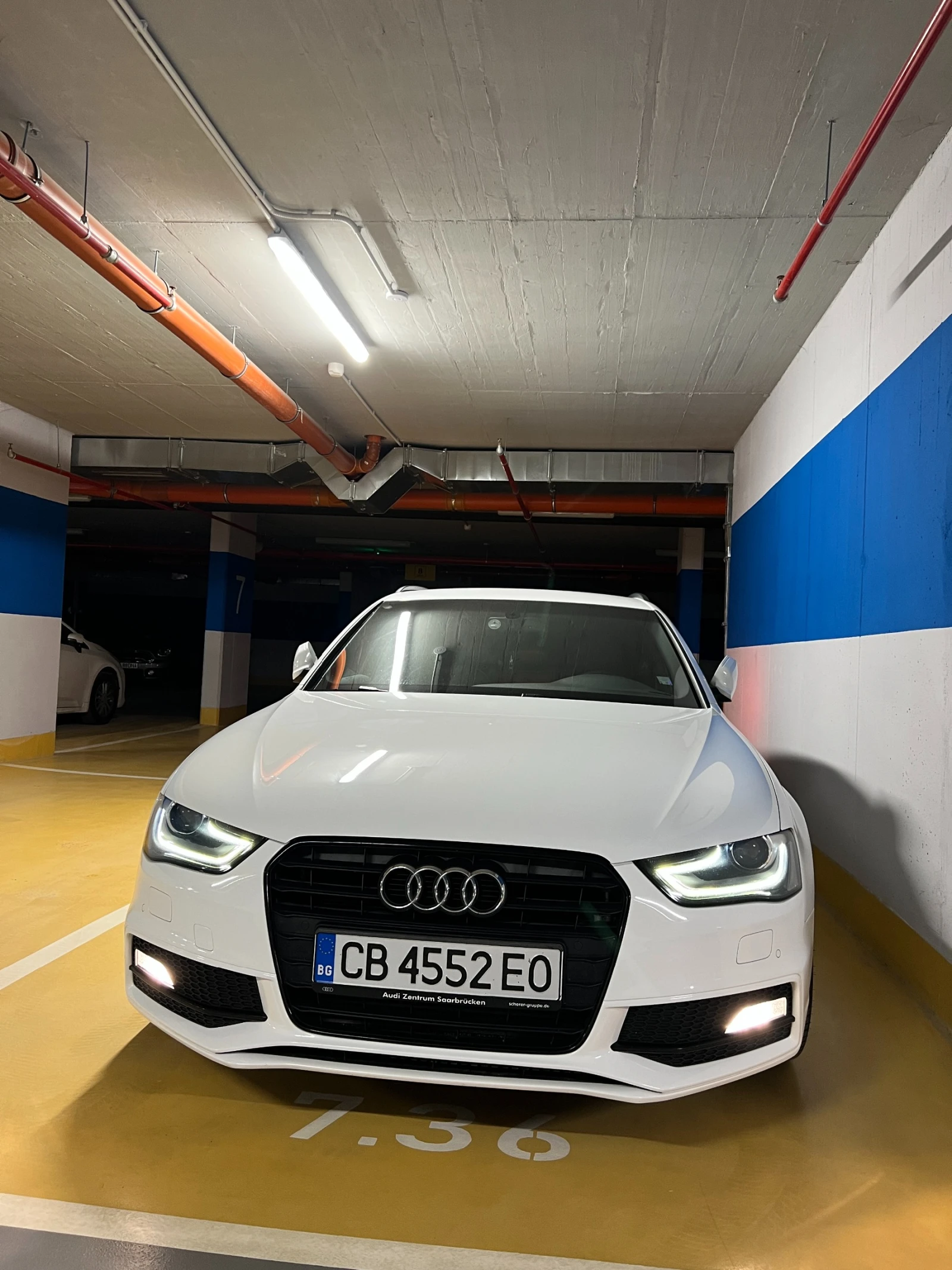 Audi A4 2.0 TDI, снимка 3 - Автомобили и джипове - 54034415