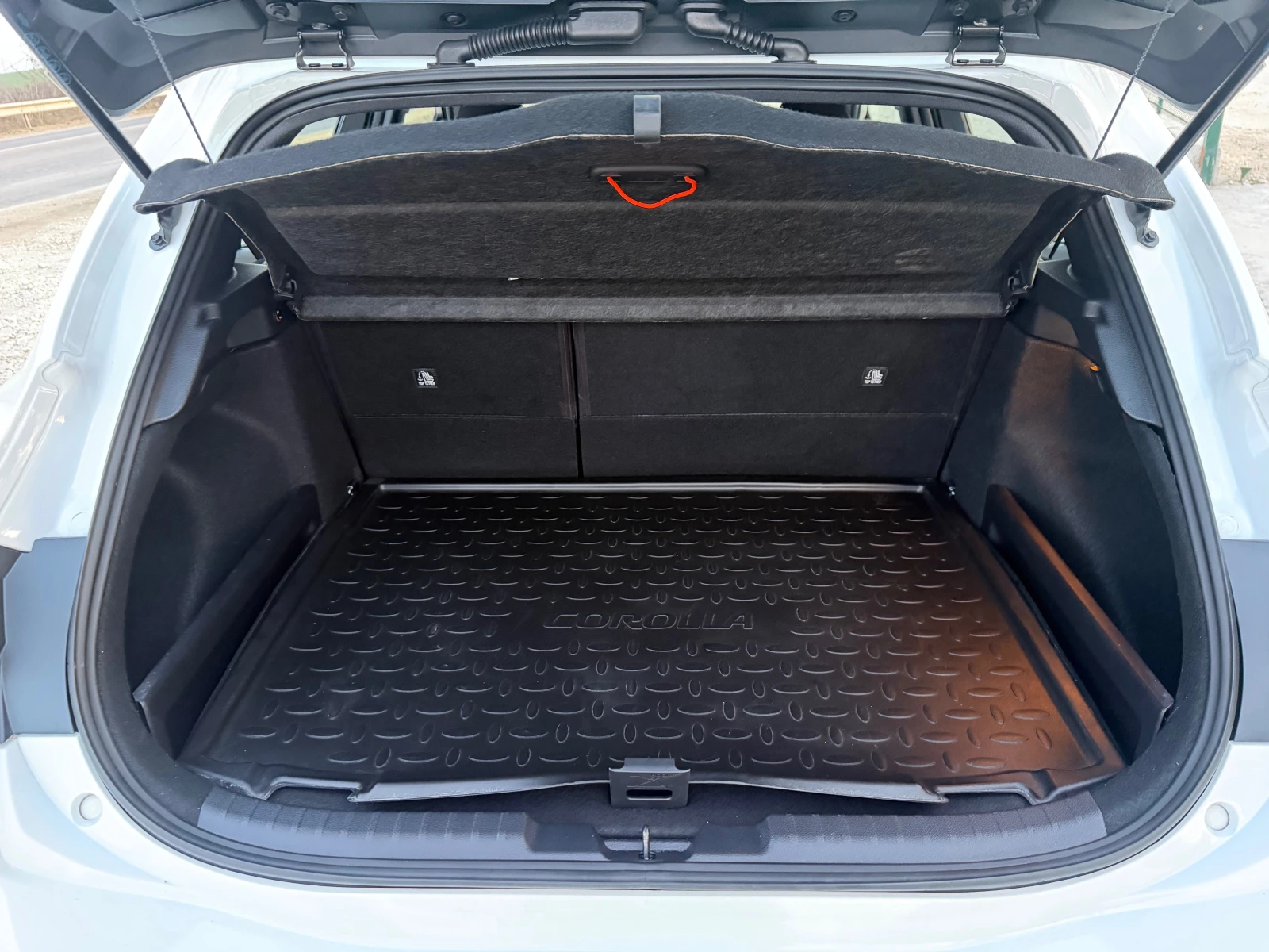 Toyota Corolla 1.2Ti 16v/116p.s-Facelift/Navi-Digital-41560km!!! | Mobile.bg � ����������� 13