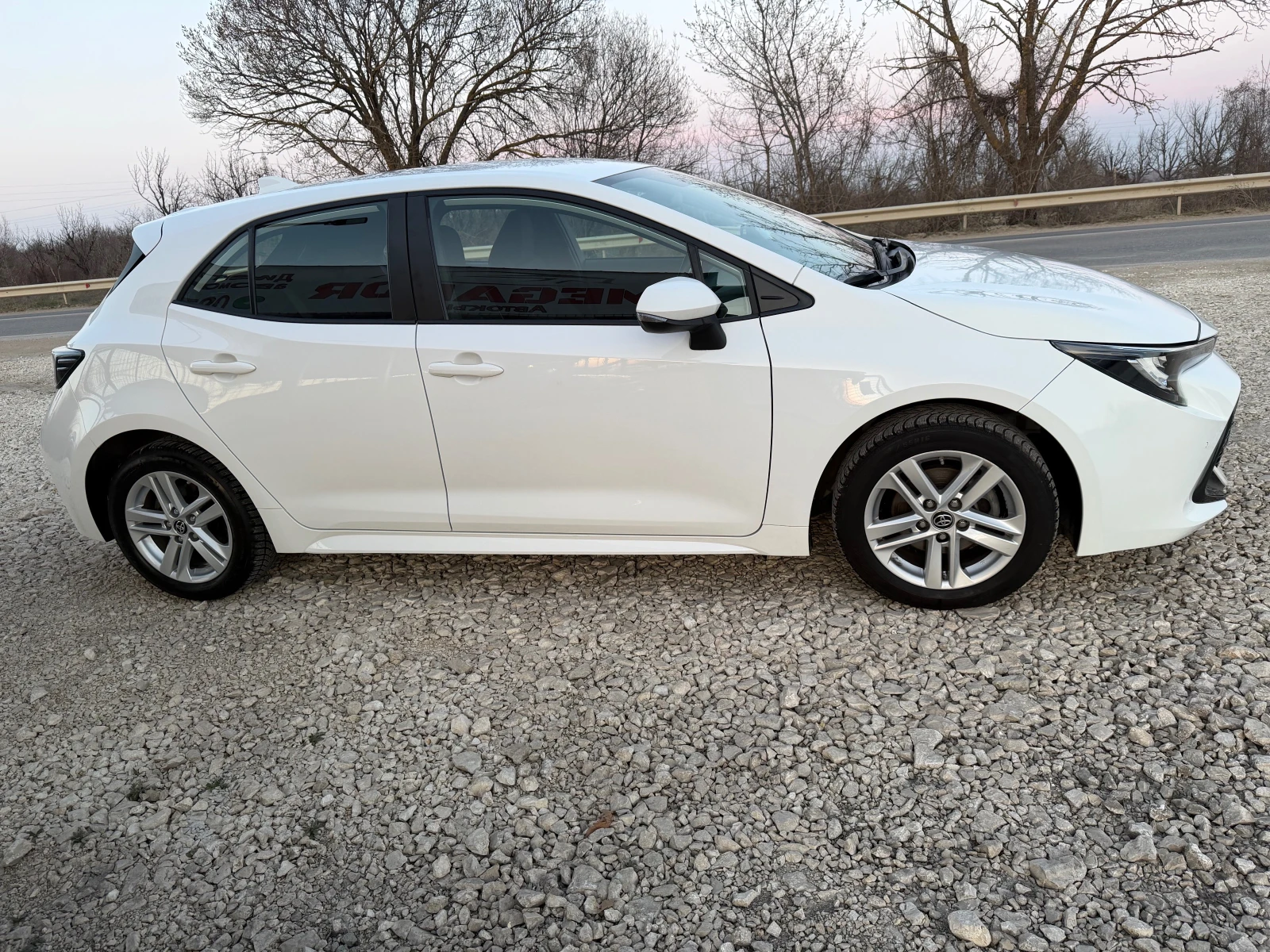 Toyota Corolla 1.2Ti 16v/116p.s-Facelift/Navi-Digital-41560km!!! | Mobile.bg � ����������� 8