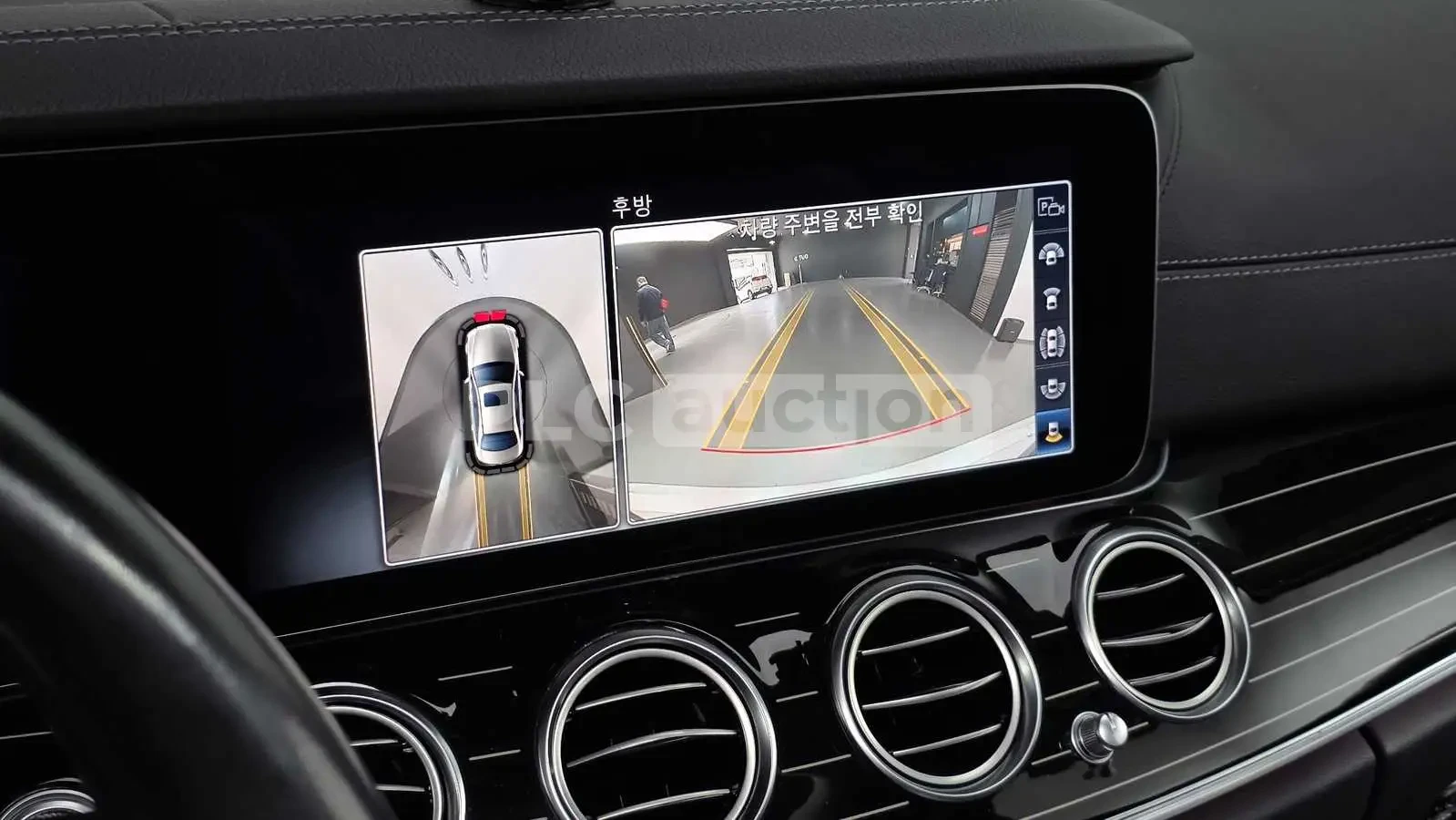 Mercedes-Benz E 450 Адаптивно окачване (ECS)* Адаптивен круиз контрол, снимка 15 - Автомобили и джипове - 54056633