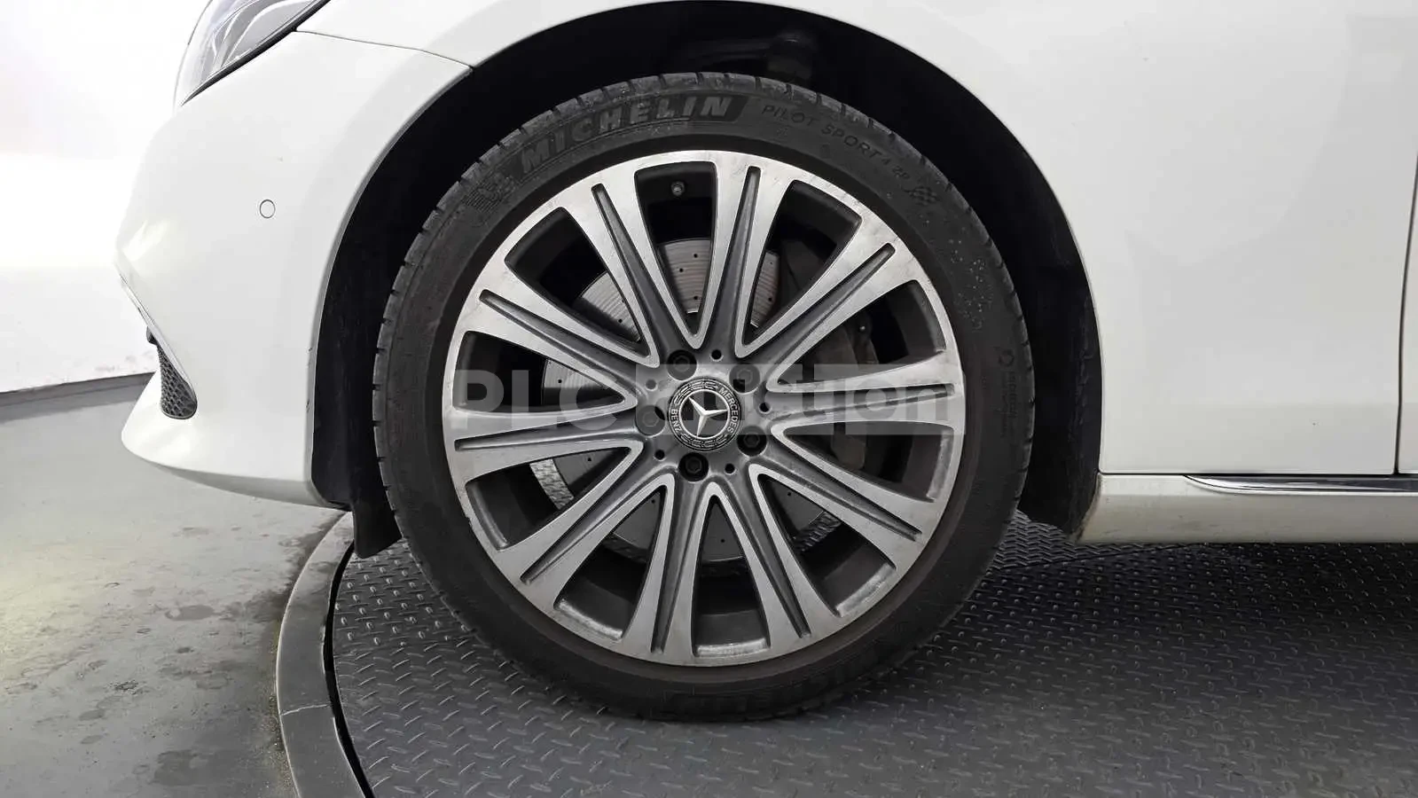 Mercedes-Benz E 450 Адаптивно окачване (ECS)* Адаптивен круиз контрол, снимка 5 - Автомобили и джипове - 54056633