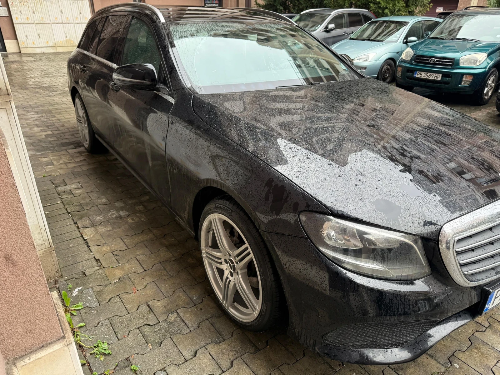 Mercedes-Benz E 200, снимка 3 - Автомобили и джипове - 54072293