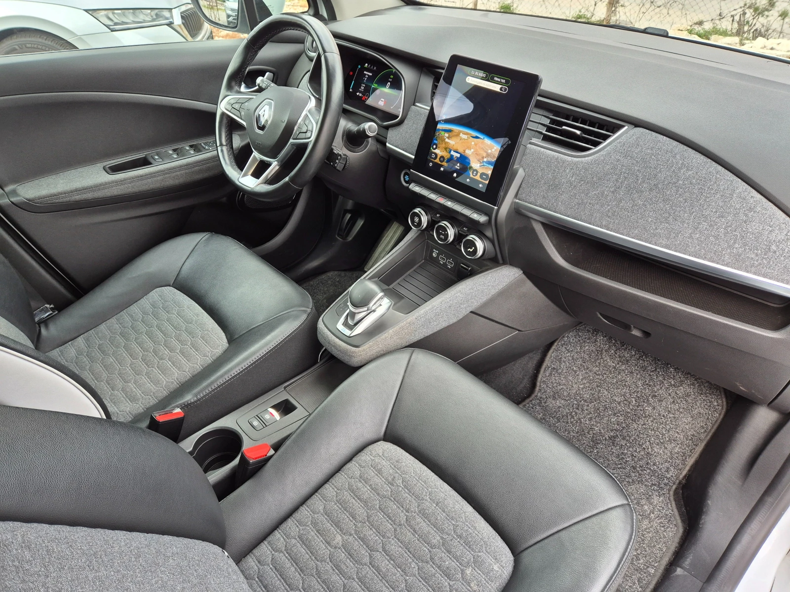 Renault Zoe R-135-INTENS-CCS PORT-TERMOPOMPA-PODGREV, снимка 9 - Автомобили и джипове - 54400516