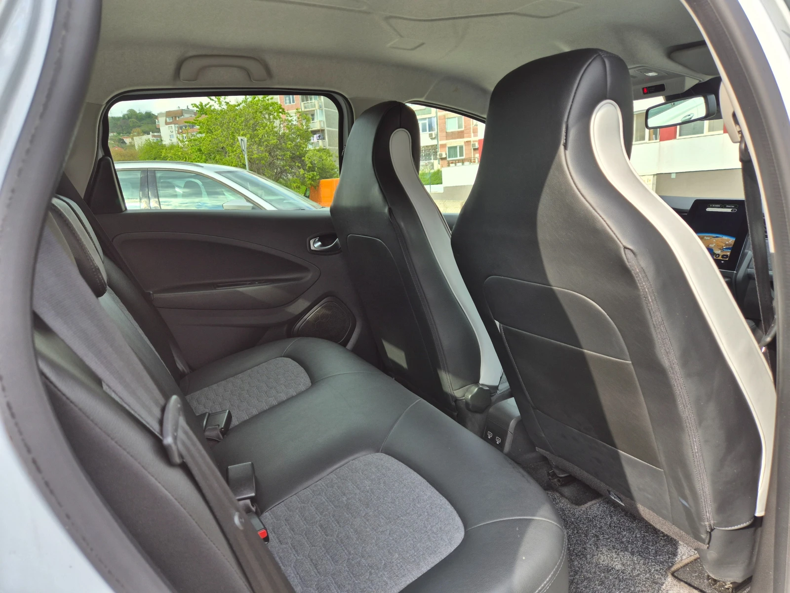 Renault Zoe R-135-INTENS-CCS PORT-TERMOPOMPA-PODGREV, снимка 11 - Автомобили и джипове - 54400516