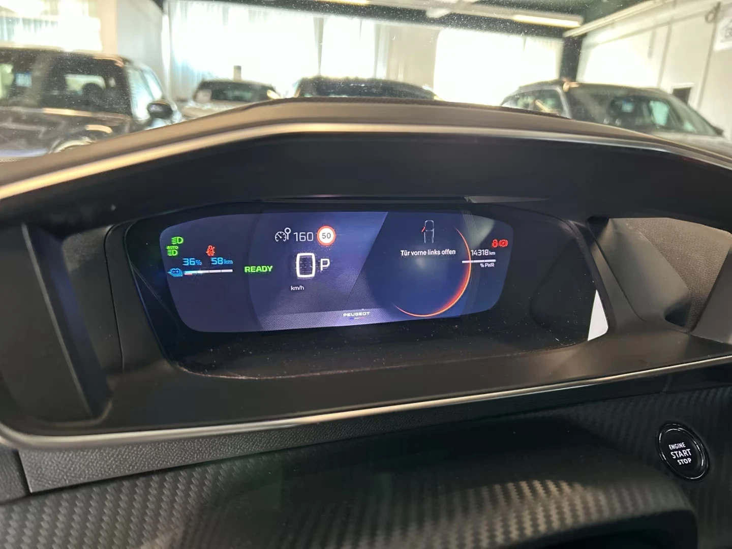 Peugeot 2008 GT/136HP/FACE/FULL-LED/360/NAVI/207h, снимка 13 - Автомобили и джипове - 54413612