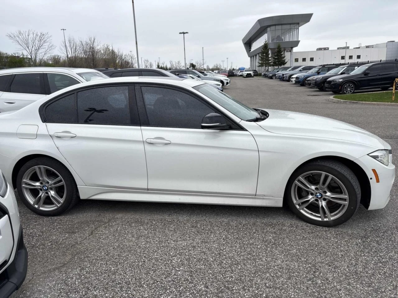 BMW 330  M Package | Камера | Шибедах | Digital | Подгрев , снимка 4 - Автомобили и джипове - 54453823