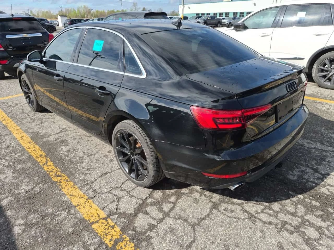 Audi A4 Progressiv/CARFAX/Шибидах/Памет/Подгрев, снимка 4 - Автомобили и джипове - 54569170